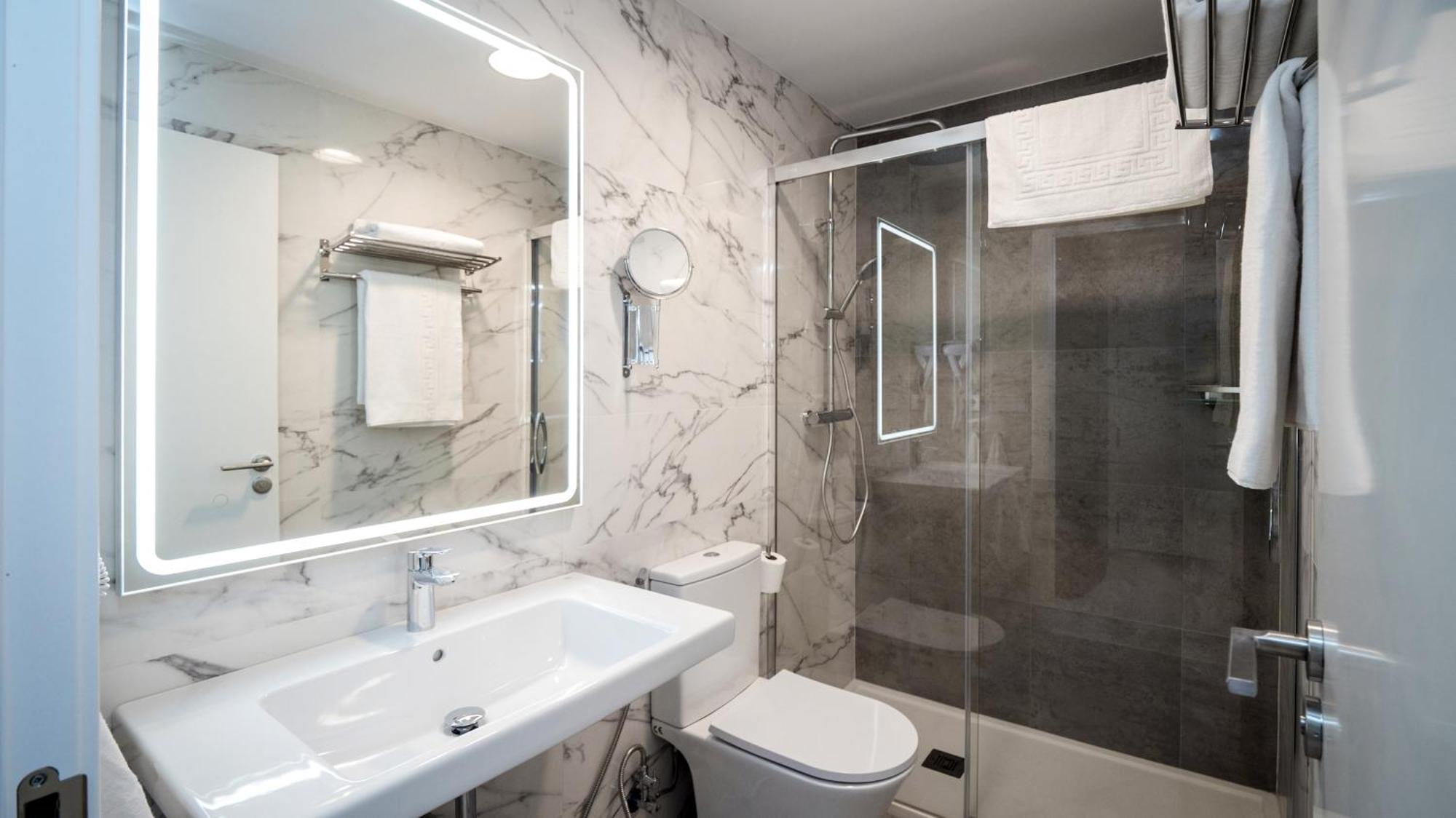 Hotel Ciudadela Pamplona Kültér fotó
